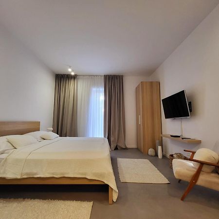 Firefly Luxury Apartment With Private Whirlpool 扎达尔 外观 照片